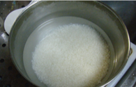 お米を浸水する